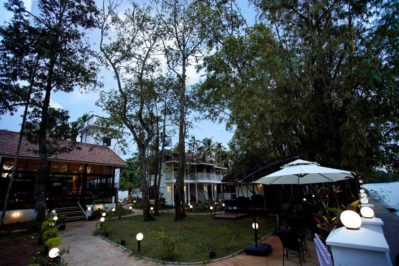 Bamboo Lagoon Backwater Front Resort Alappuzha Dış mekan fotoğraf