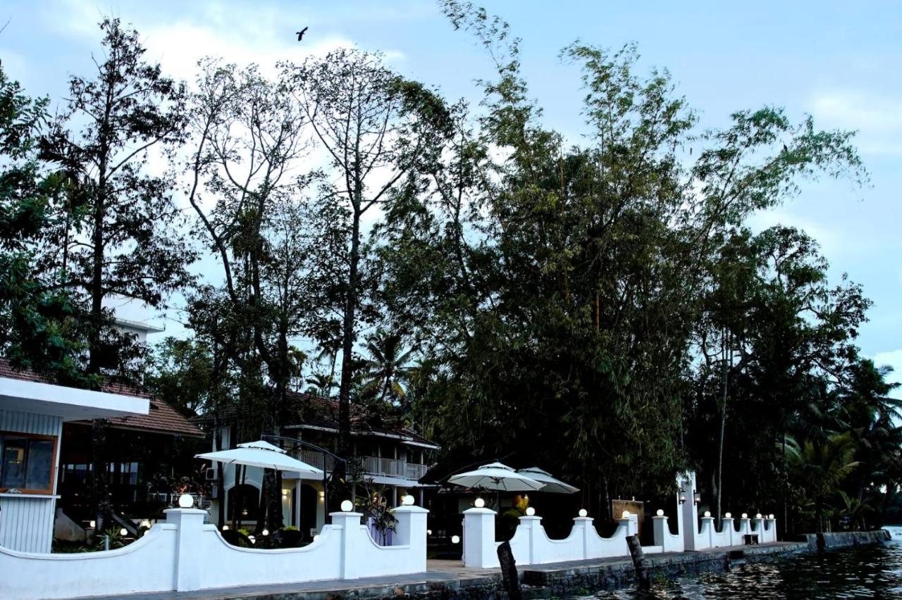 Bamboo Lagoon Backwater Front Resort Alappuzha Dış mekan fotoğraf